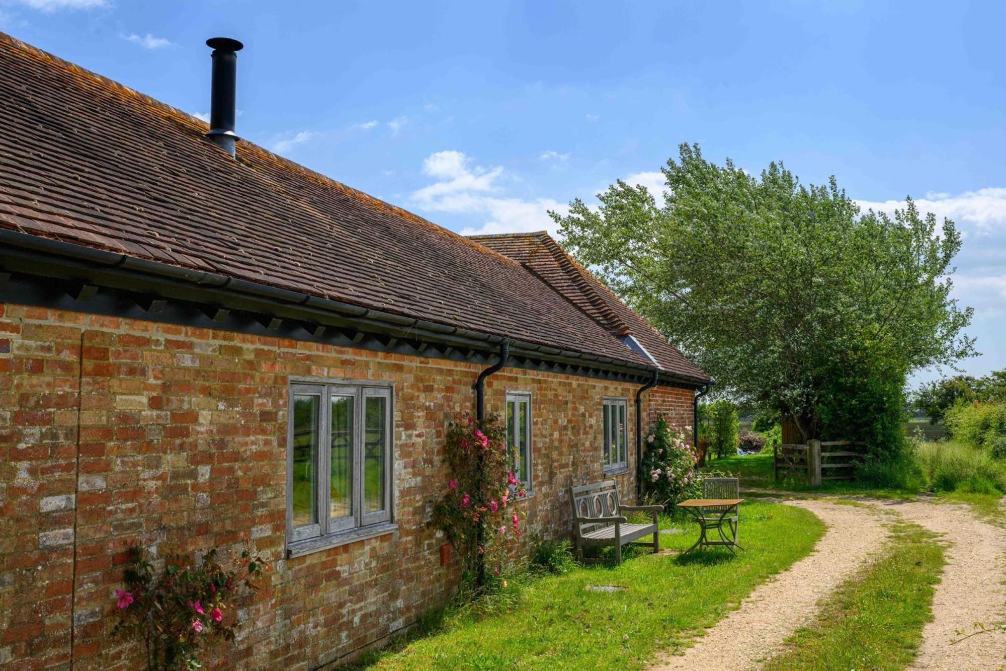 Villa Gins Barn Southampton Exterior foto